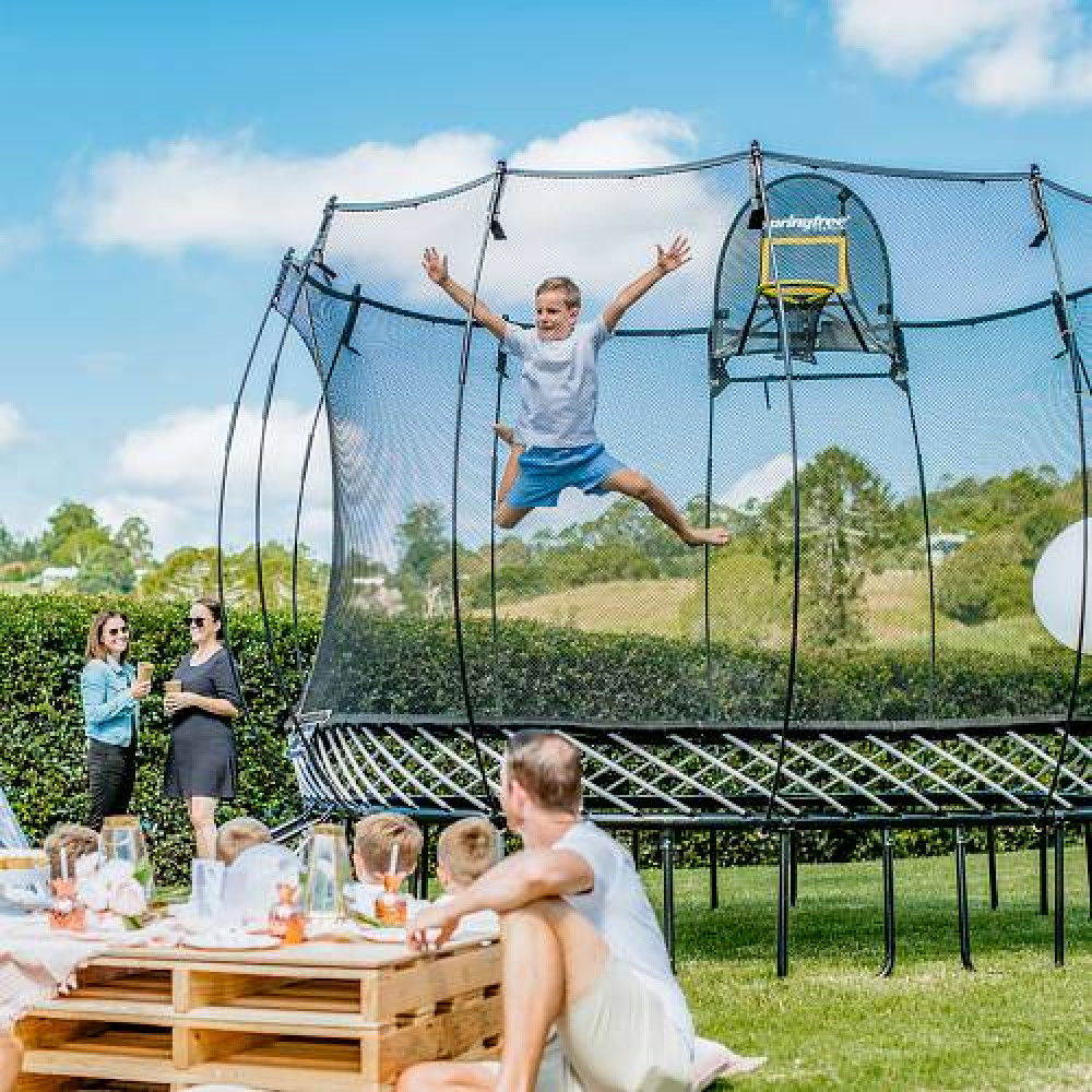 11ft Square Springfree Trampoline